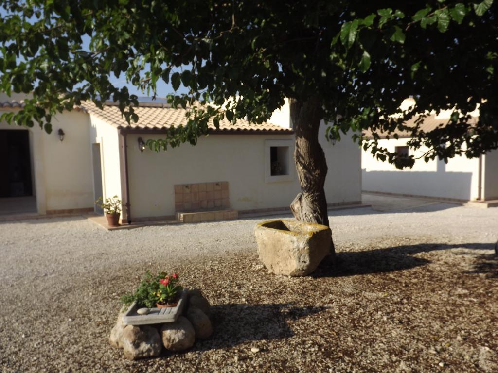 Bed and Breakfast L'Antico Trappeto Noto Exterior foto