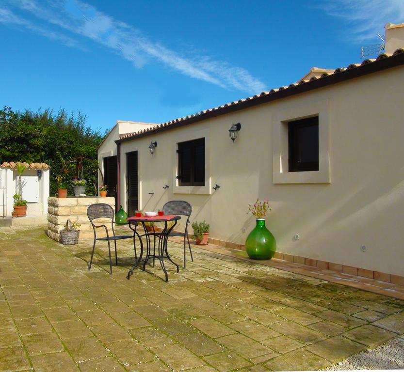 Bed and Breakfast L'Antico Trappeto Noto Exterior foto